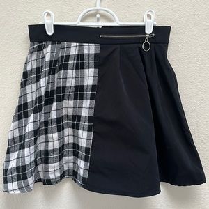 Romwe Skater Circle Mini Skirt, Half Black White Plaid & Half Solid, Size Medium